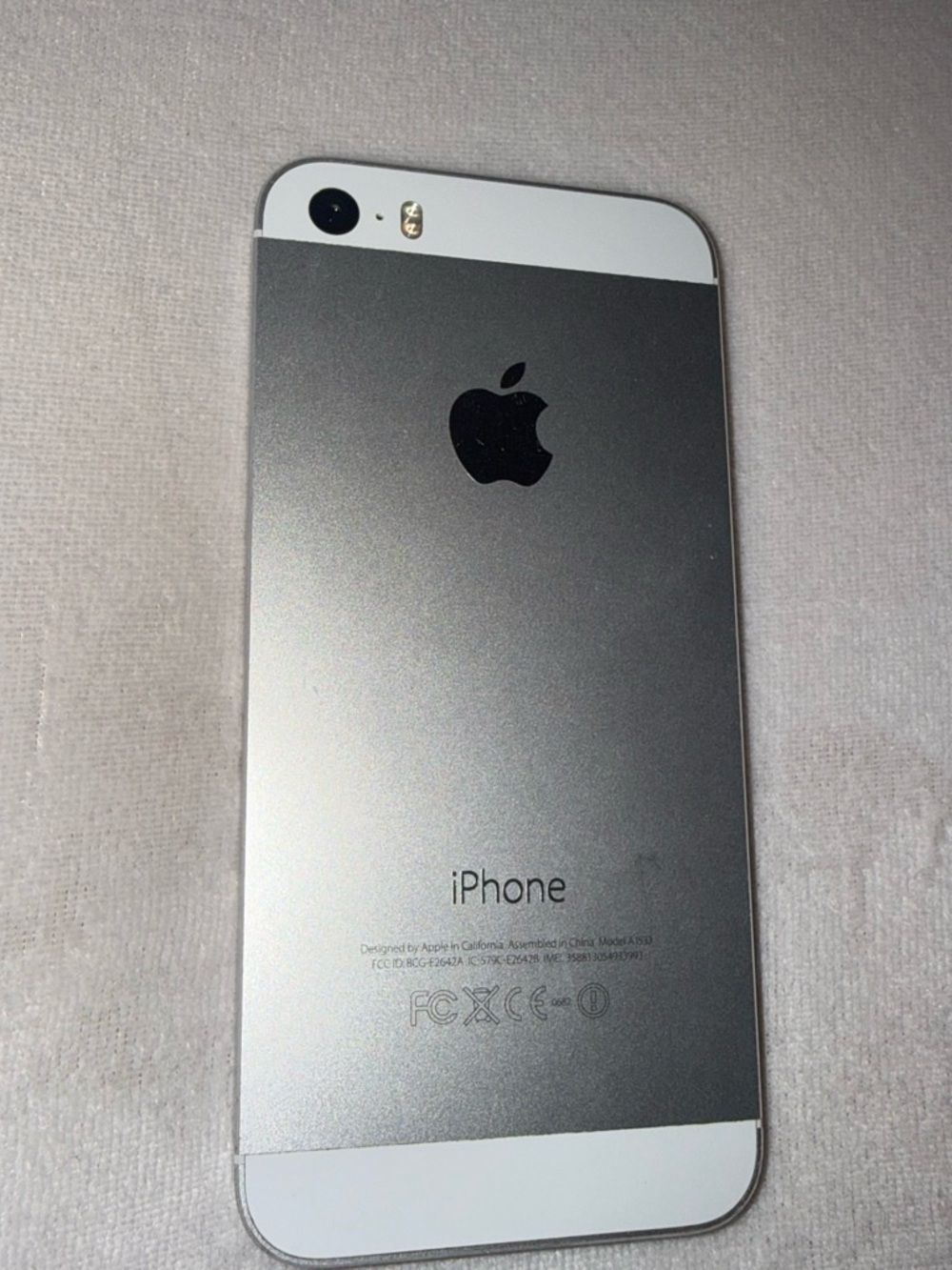 Apple iPhone 4 Silver and White Rear Panel